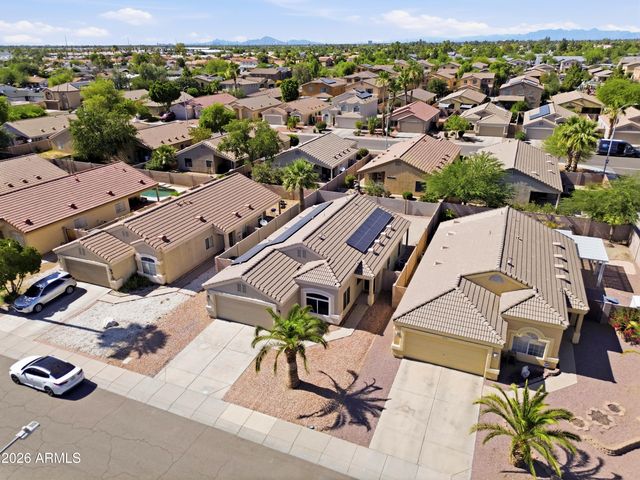 868 E LAREDO Street, Chandler, AZ 85225