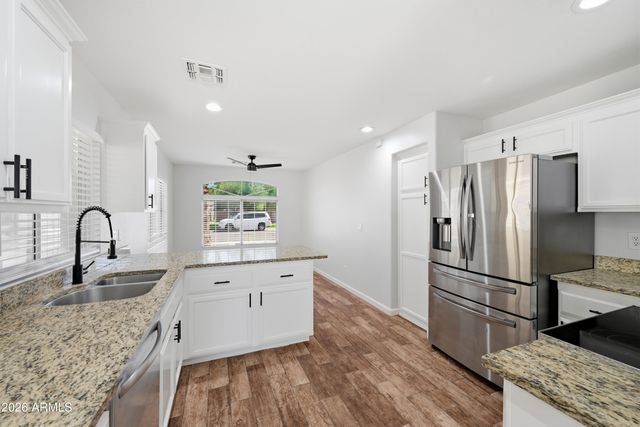 868 E LAREDO Street, Chandler, AZ 85225