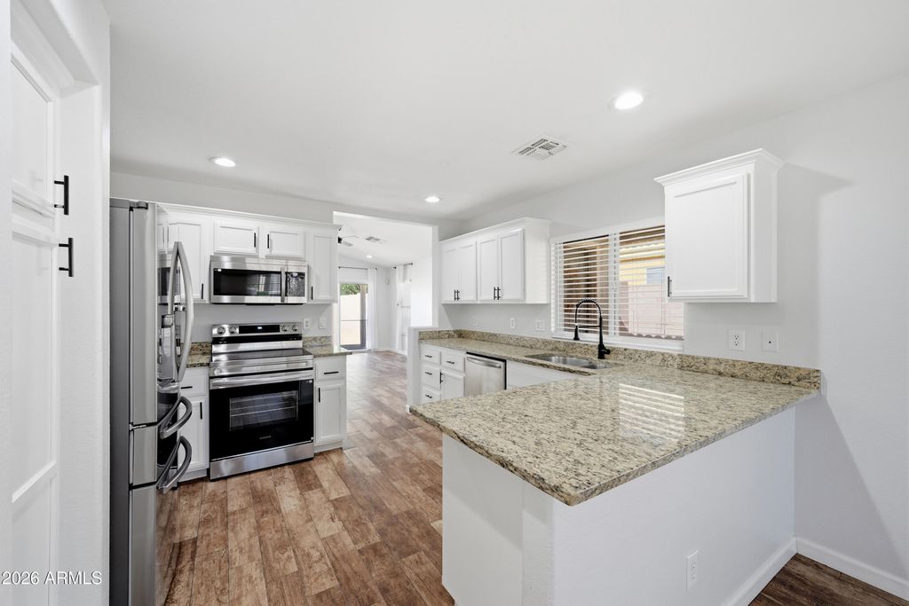 868 E LAREDO Street, Chandler, AZ 85225 — photo 3