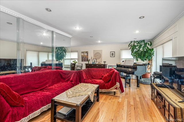 8543 211th Street, Hollis Hills, NY 11427