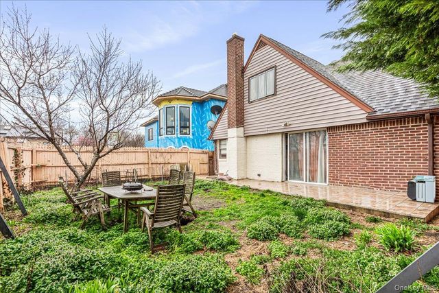 8543 211th Street, Hollis Hills, NY 11427