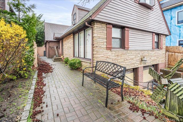 8543 211th Street, Hollis Hills, NY 11427