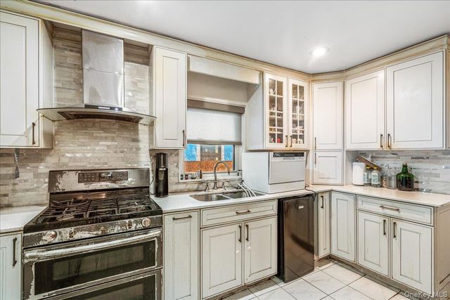 8543 211th Street, Hollis Hills, NY 11427