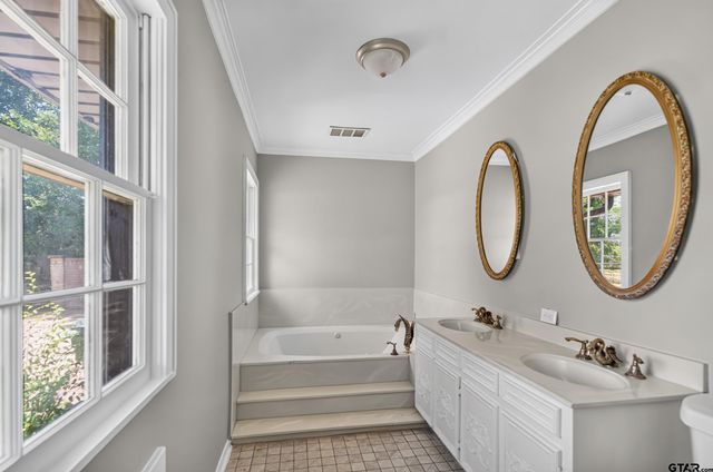 318 W 5th st., Tyler, TX 75701
