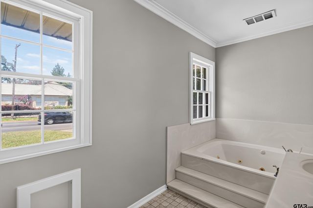 318 W 5th st., Tyler, TX 75701