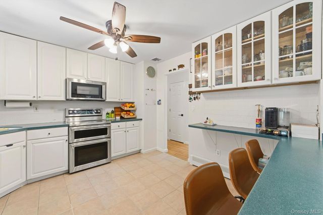 45 Lakeview Avenue W, Cortlandt Manor, NY 10567