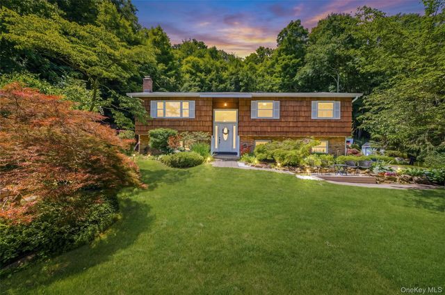 45 Lakeview Avenue W, Cortlandt Manor, NY 10567