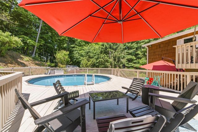 45 Lakeview Avenue W, Cortlandt Manor, NY 10567