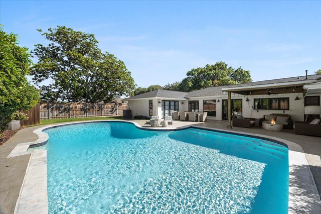 4391 Shady Bend Drive, Dallas, TX 75244