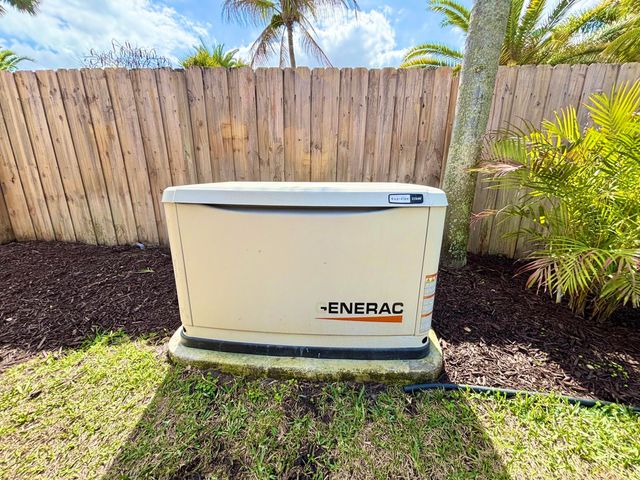 14 SE Paddock Circle, Jupiter, FL 33469