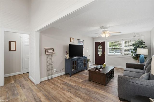 1359 Cypress PL, Chesapeake, VA 23320