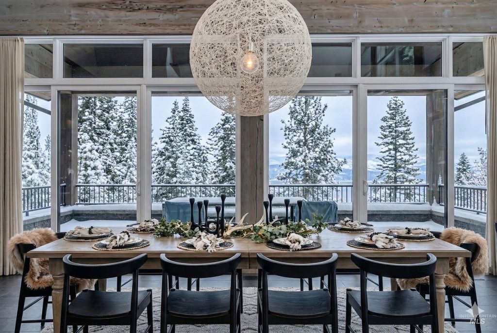 433 Sugarloaf Place, Donnelly, ID 83615 photo 2