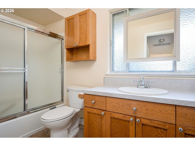 14429 Se HILLGROVE Ct, Milwaukie, OR 97267