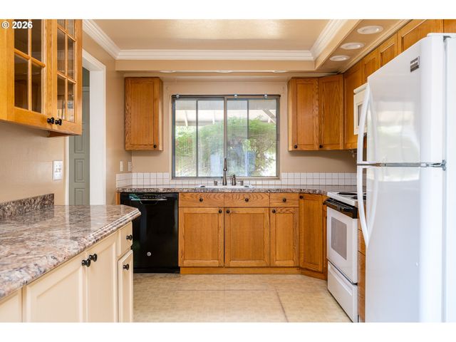 14429 Se HILLGROVE Ct, Milwaukie, OR 97267