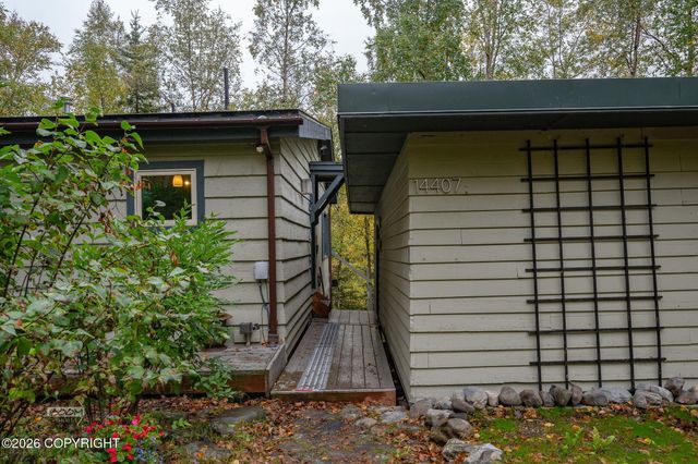 14407 W Lake Ridge Drive, Eagle River, AK 99577