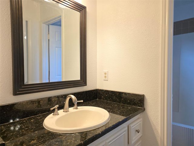 505 W 18th ST E, Austin, TX 78701
