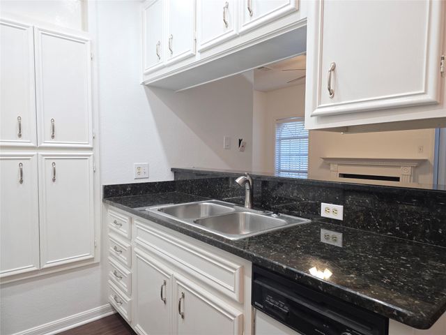 505 W 18th ST E, Austin, TX 78701
