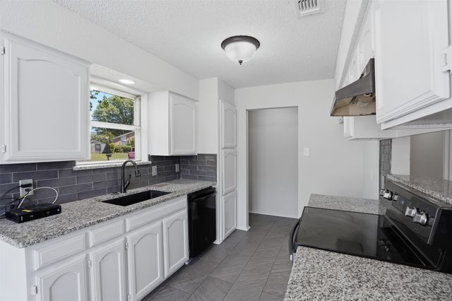 6021 Dusty Road, Watauga, TX 76148