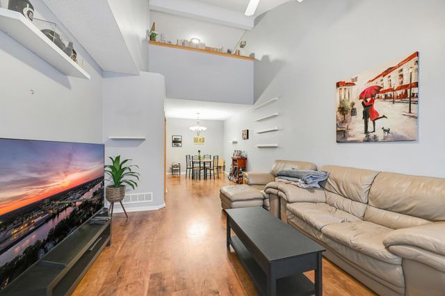 5435 144th Way NW 14, Anoka, MN 55303