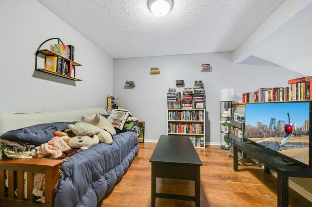 5435 144th Way NW 14, Anoka, MN 55303