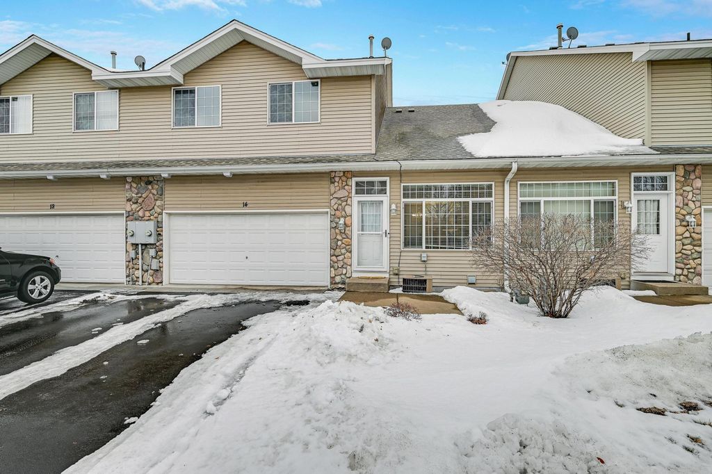 5435 144th Way NW 14, Anoka, MN 55303