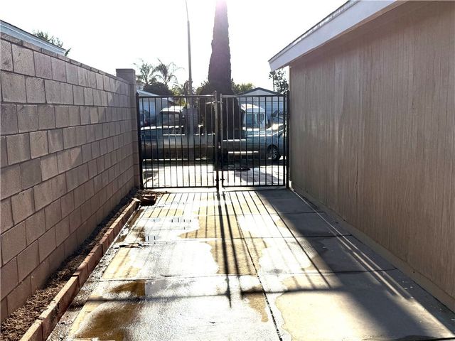 3445 Sparrow, Riverside, CA 92503