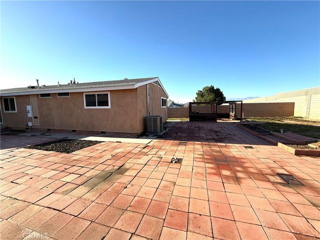 3445 Sparrow, Riverside, CA 92503