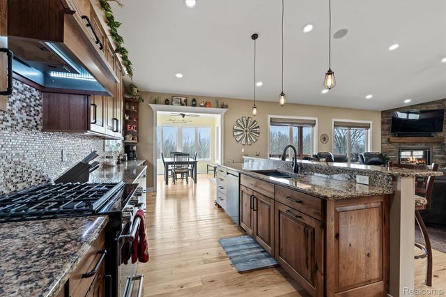 7880 Haley Road, White Lake Charter Township, MI 48383