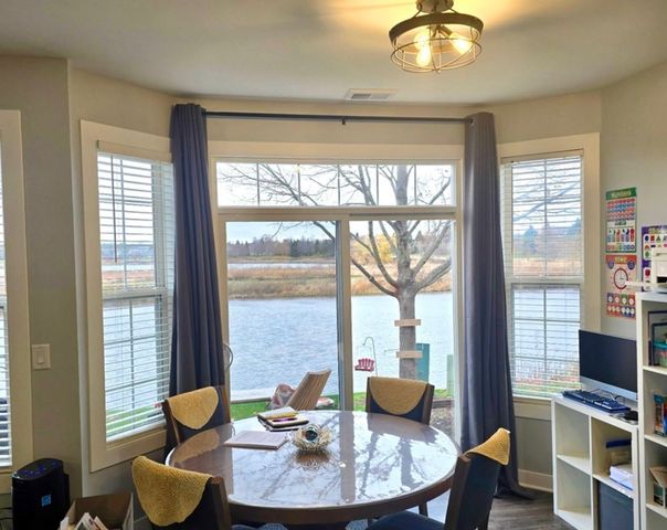 571 Springbrook Trail N 571, Oswego, IL 60543