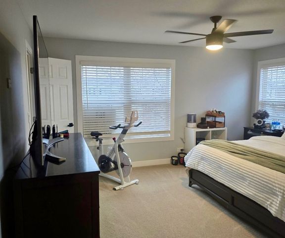 571 Springbrook Trail N 571, Oswego, IL 60543