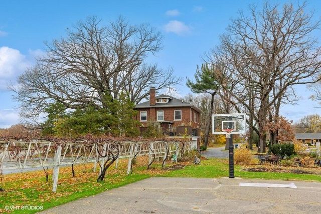 2234 W Glenlord Road, Stevensville, MI 49127