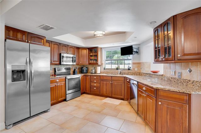 301 PALM DRIVE, Largo, FL 33770