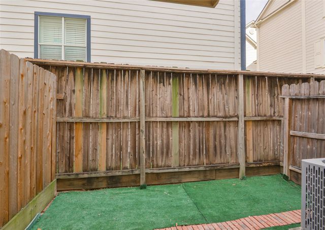 2904 Chenevert Street M, Houston, TX 77004