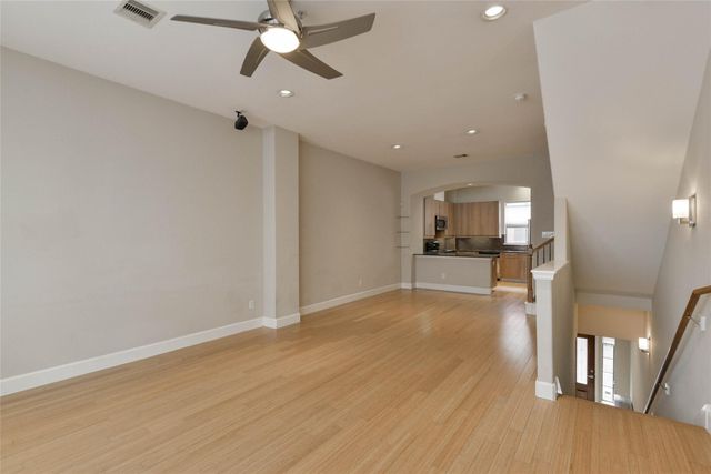 2904 Chenevert Street M, Houston, TX 77004