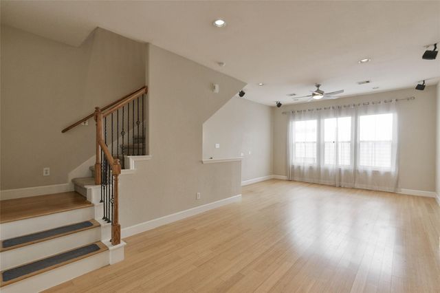 2904 Chenevert Street M, Houston, TX 77004