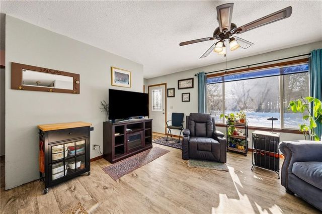 2202 Crestview Drive, Eau Claire, WI 54703