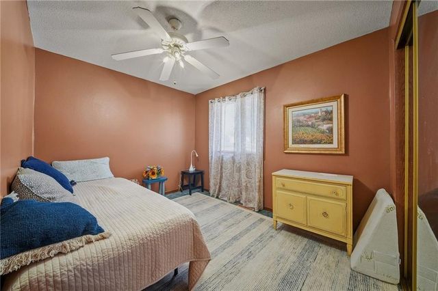 2202 Crestview Drive, Eau Claire, WI 54703