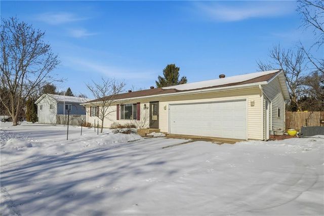 2202 Crestview Drive, Eau Claire, WI 54703