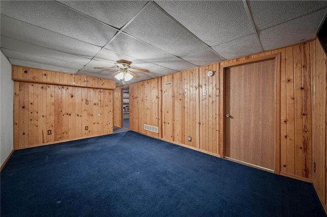 2202 Crestview Drive, Eau Claire, WI 54703