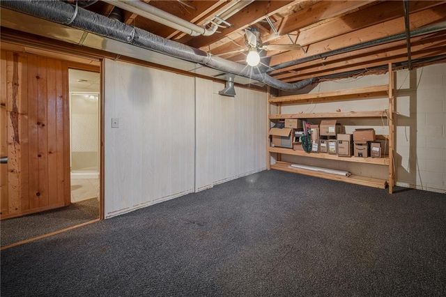 2202 Crestview Drive, Eau Claire, WI 54703