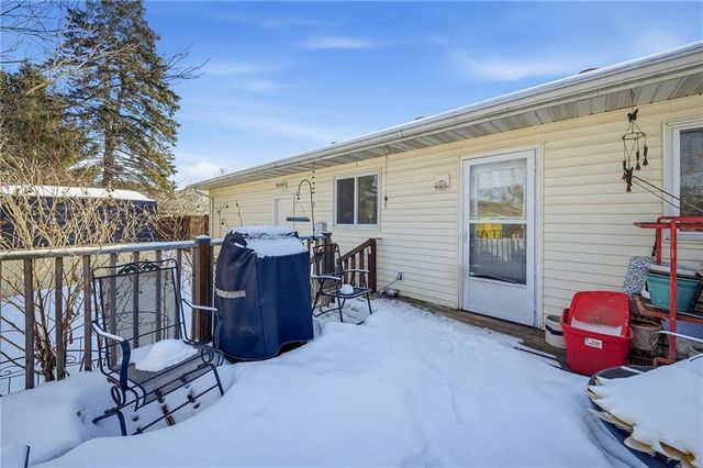 2202 Crestview Drive, Eau Claire, WI 54703