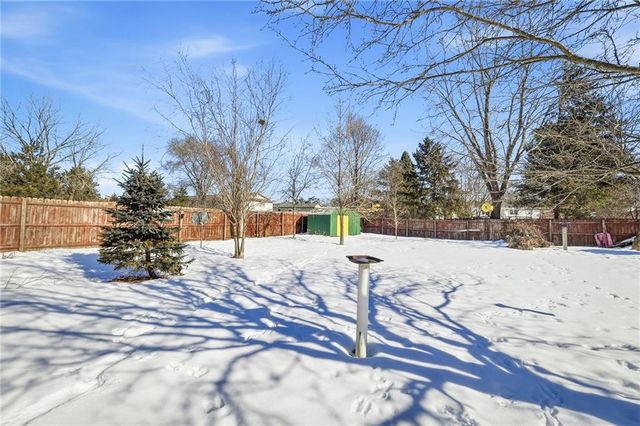 2202 Crestview Drive, Eau Claire, WI 54703