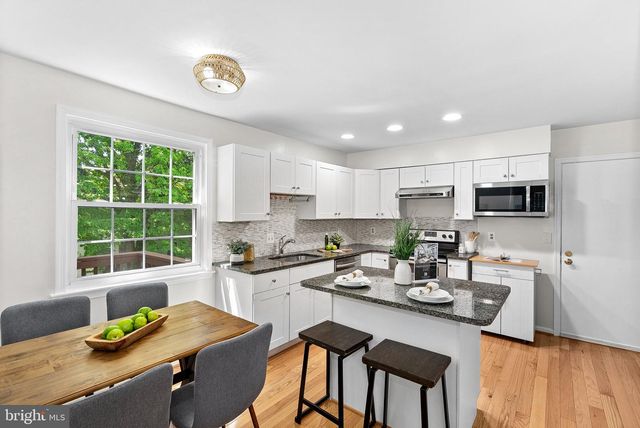 9361 TARTAN VIEW DR, Fairfax, VA 22032