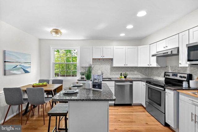 9361 TARTAN VIEW DR, Fairfax, VA 22032
