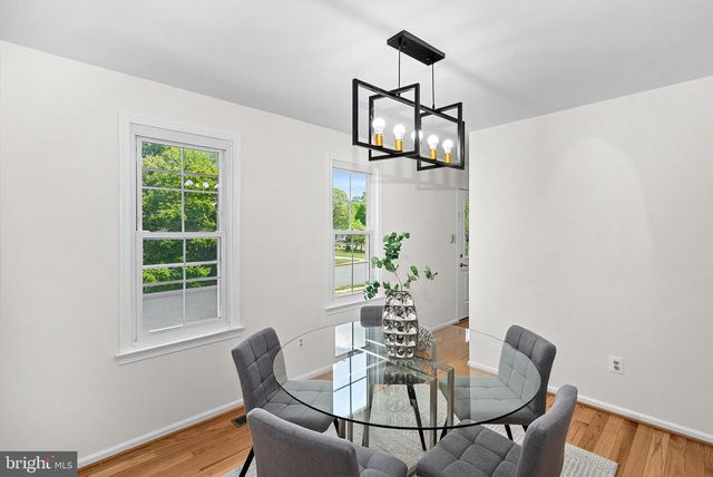 9361 TARTAN VIEW DR, Fairfax, VA 22032
