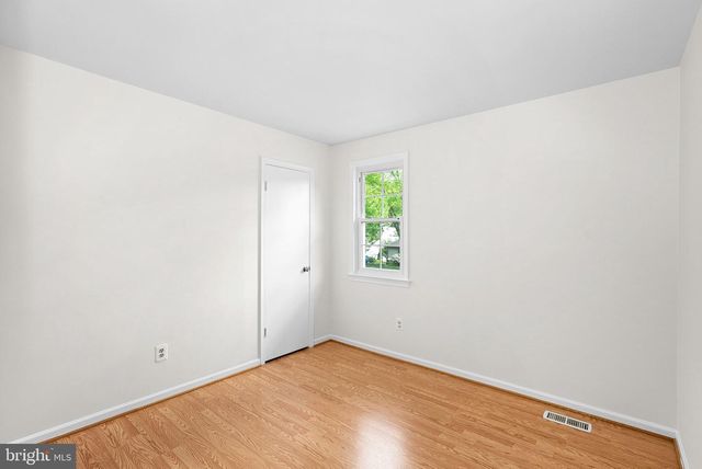 9361 TARTAN VIEW DR, Fairfax, VA 22032