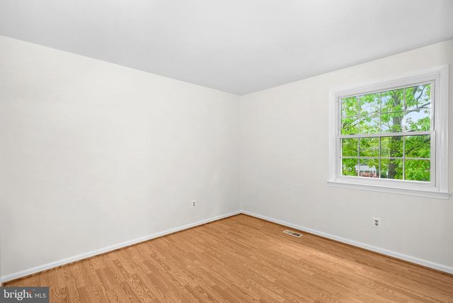 9361 TARTAN VIEW DR, Fairfax, VA 22032