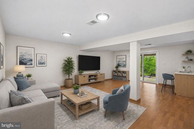 9361 TARTAN VIEW DR, Fairfax, VA 22032