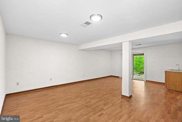 9361 TARTAN VIEW DR, Fairfax, VA 22032