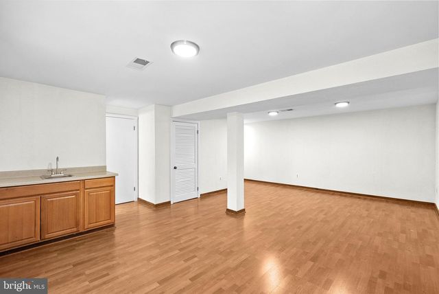 9361 TARTAN VIEW DR, Fairfax, VA 22032